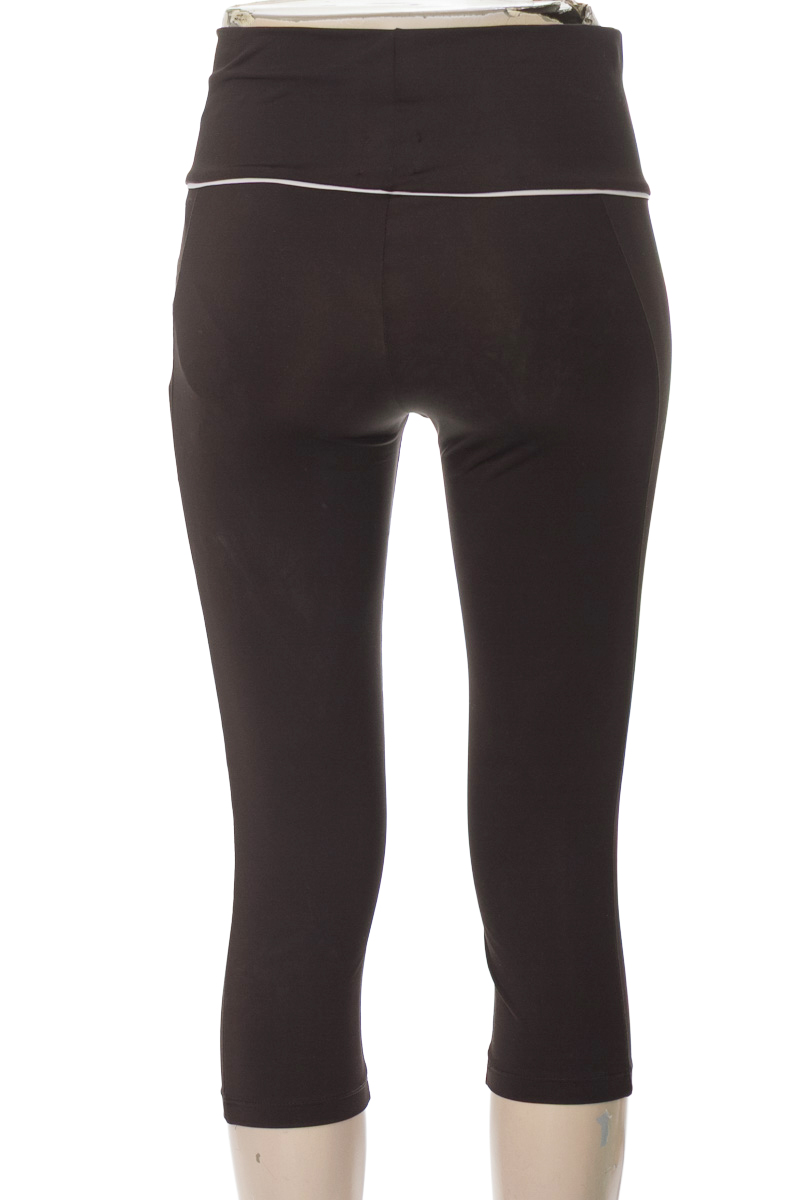 Ropa Deportiva / Salida de Baño color Negro - Gef