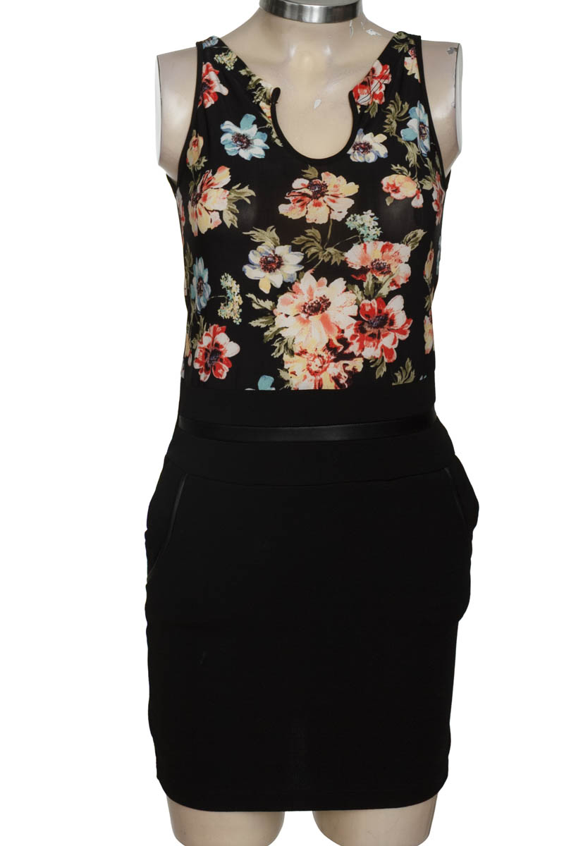 Vestido / Enterizo color Negro - Closeando
