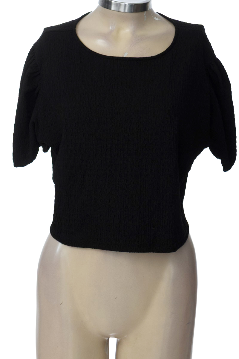 Top / Camiseta color Negro - Flashy