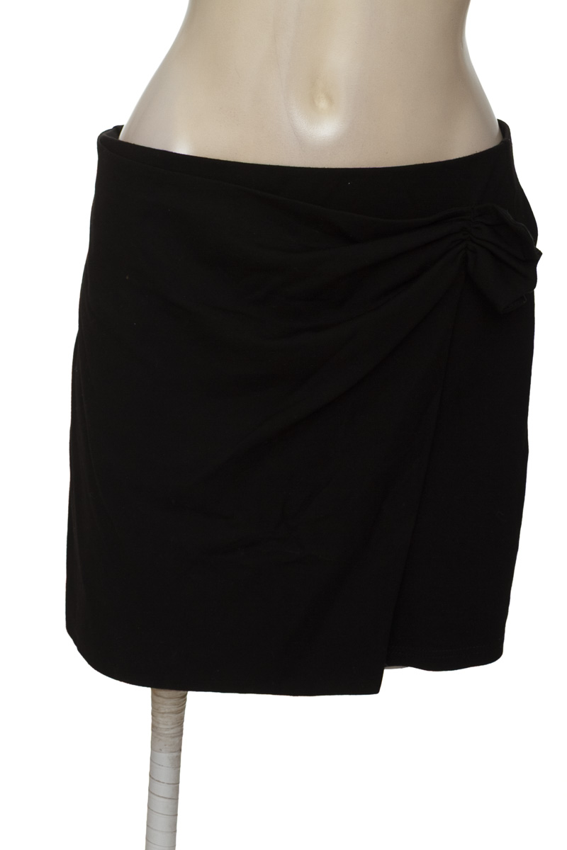 Falda color Negro - MNG