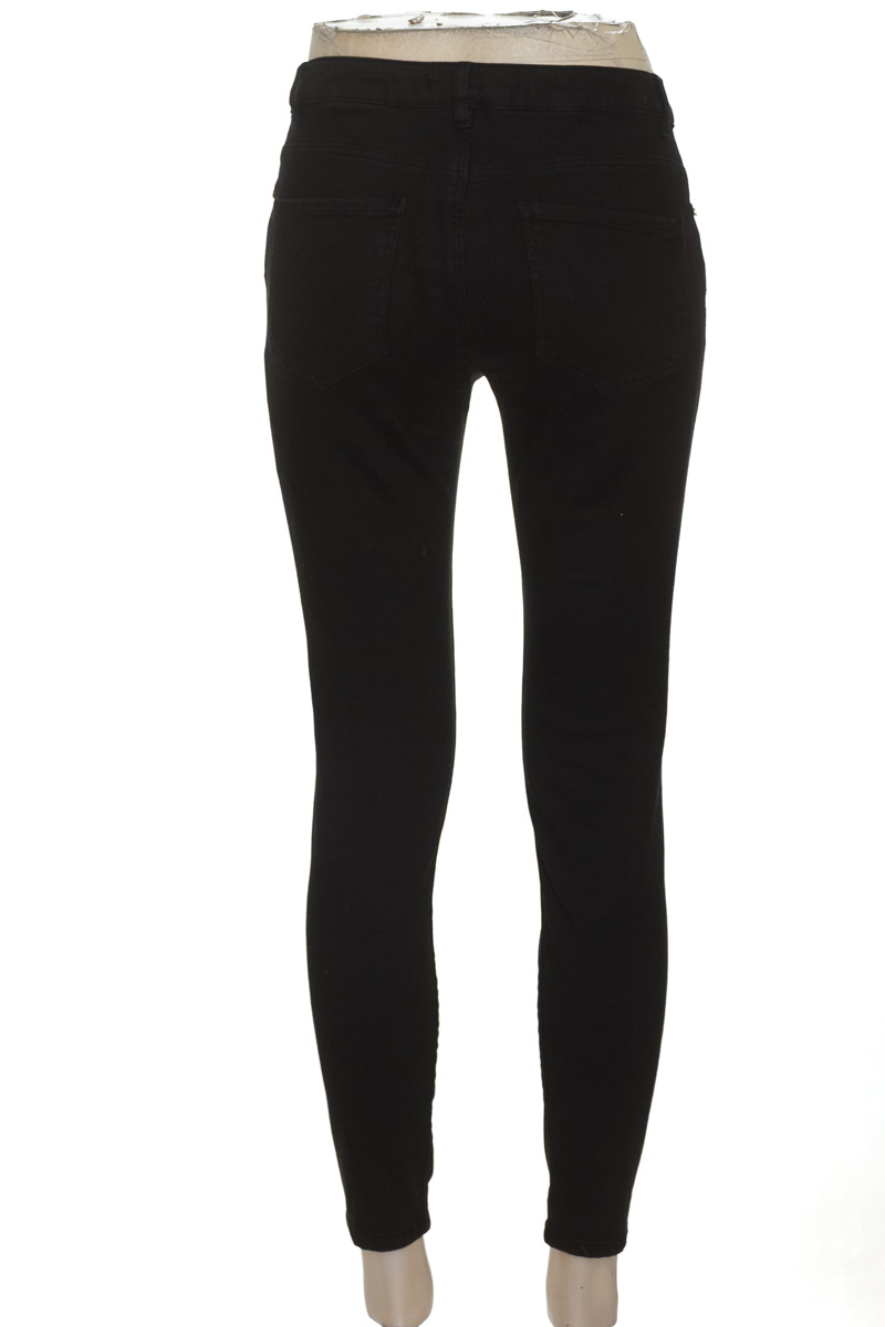 Pantalones color Negro - Zara
