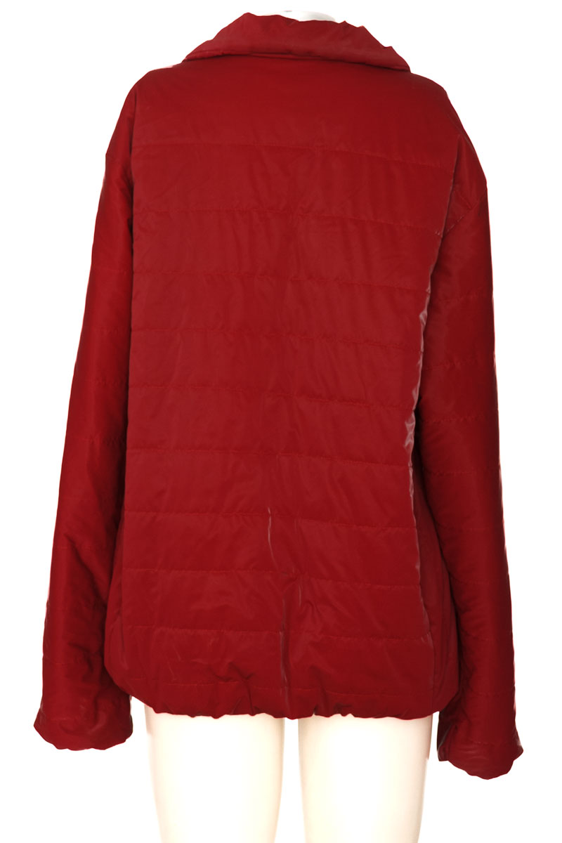 Chaqueta / Abrigo color Rojo - Closeando