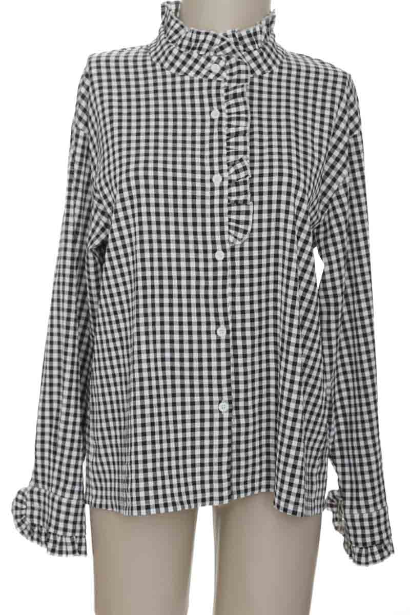 Blusa color Negro - Closeando