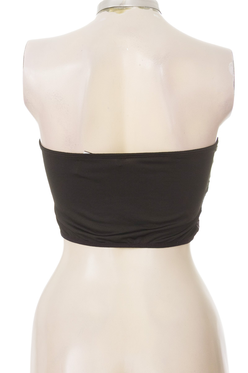 Top / Camiseta color Negro - Carmel