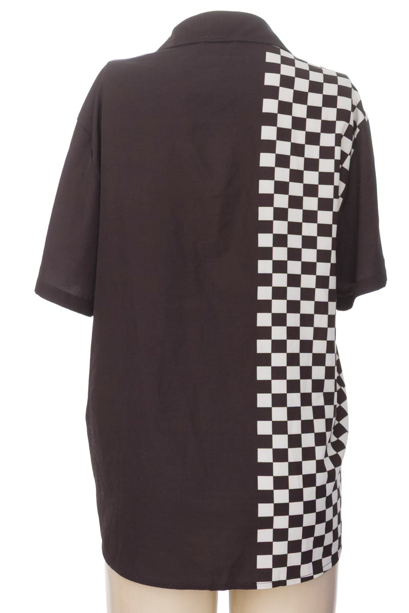 Blusa color Negro - Closeando