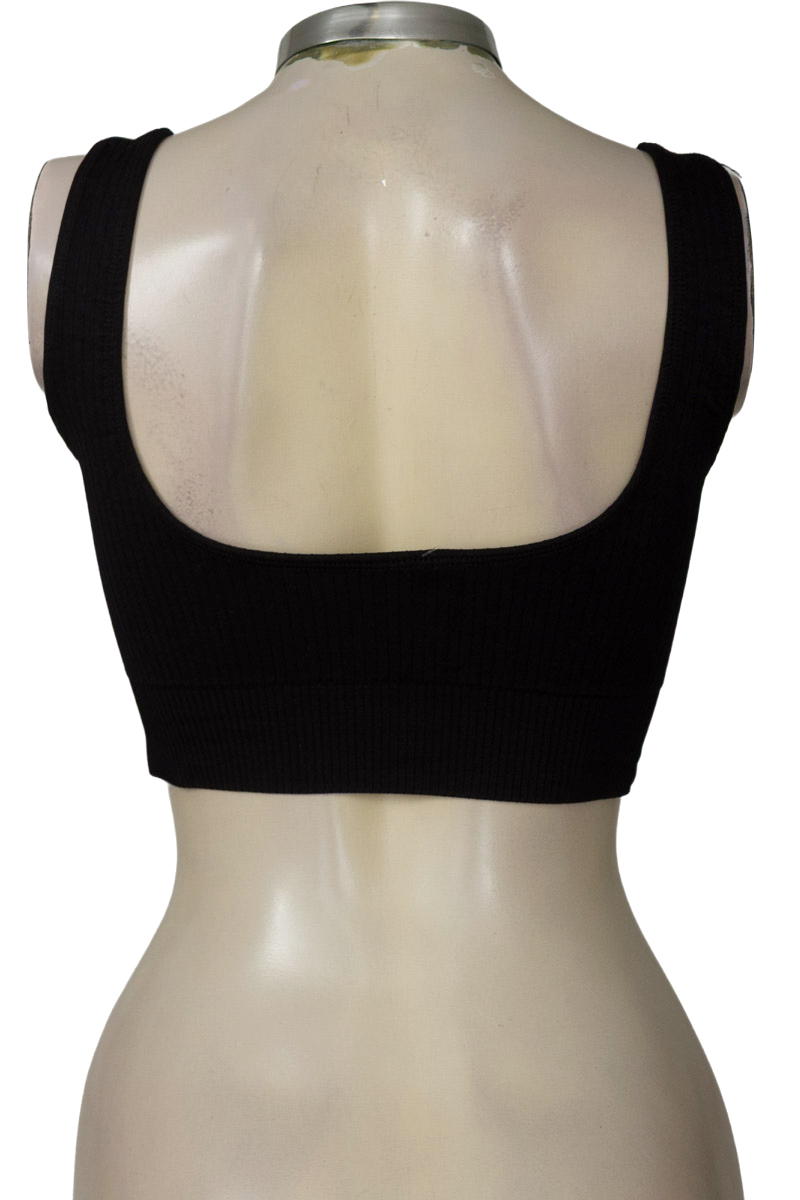 Top / Camiseta color Negro - Closeando