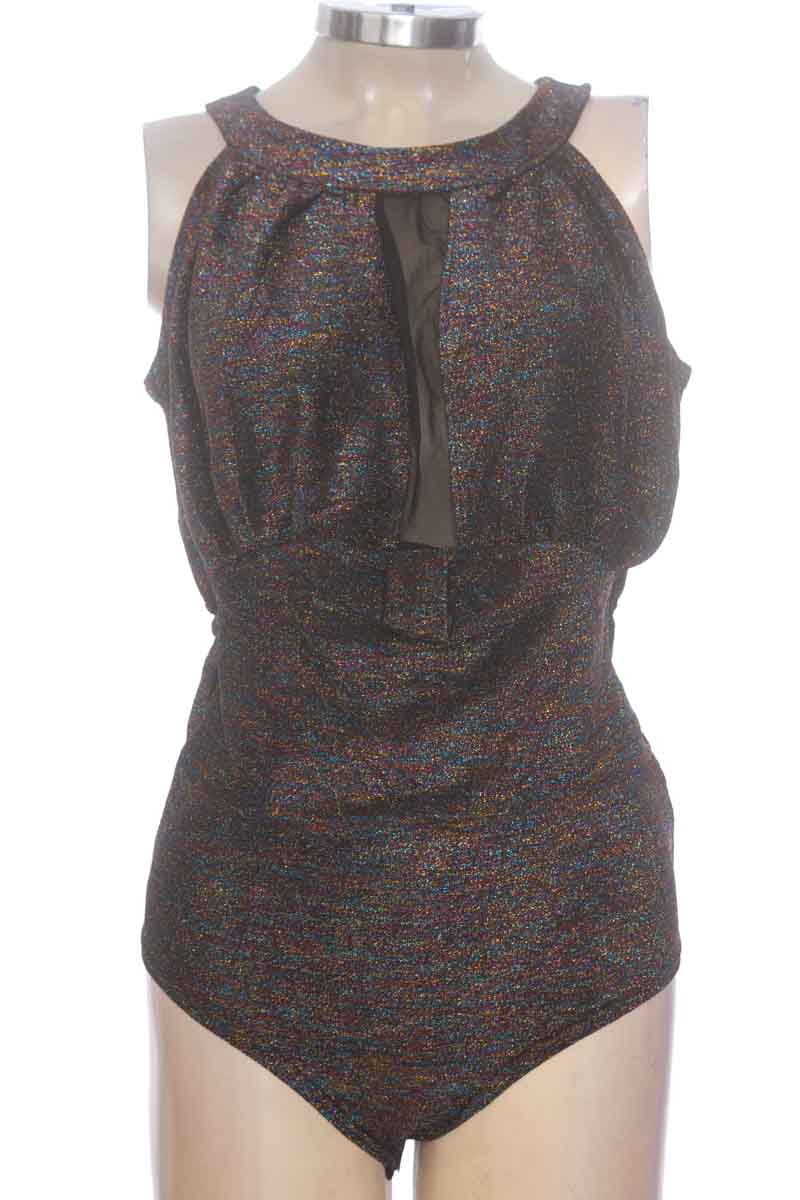 Top / Camiseta color Negro - Follow me 