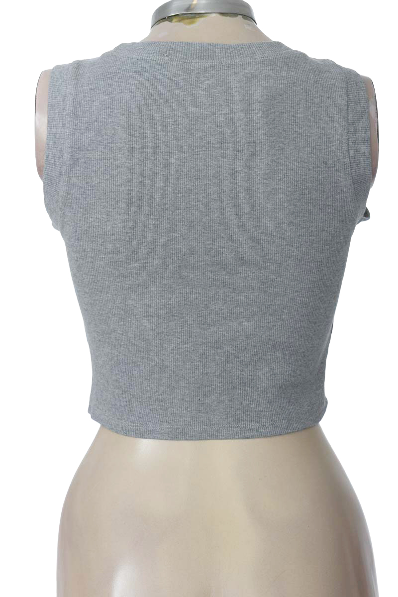 Top / Camiseta color Gris - Believe
