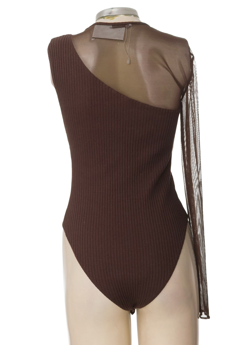 Top / Camiseta color Café - Zara