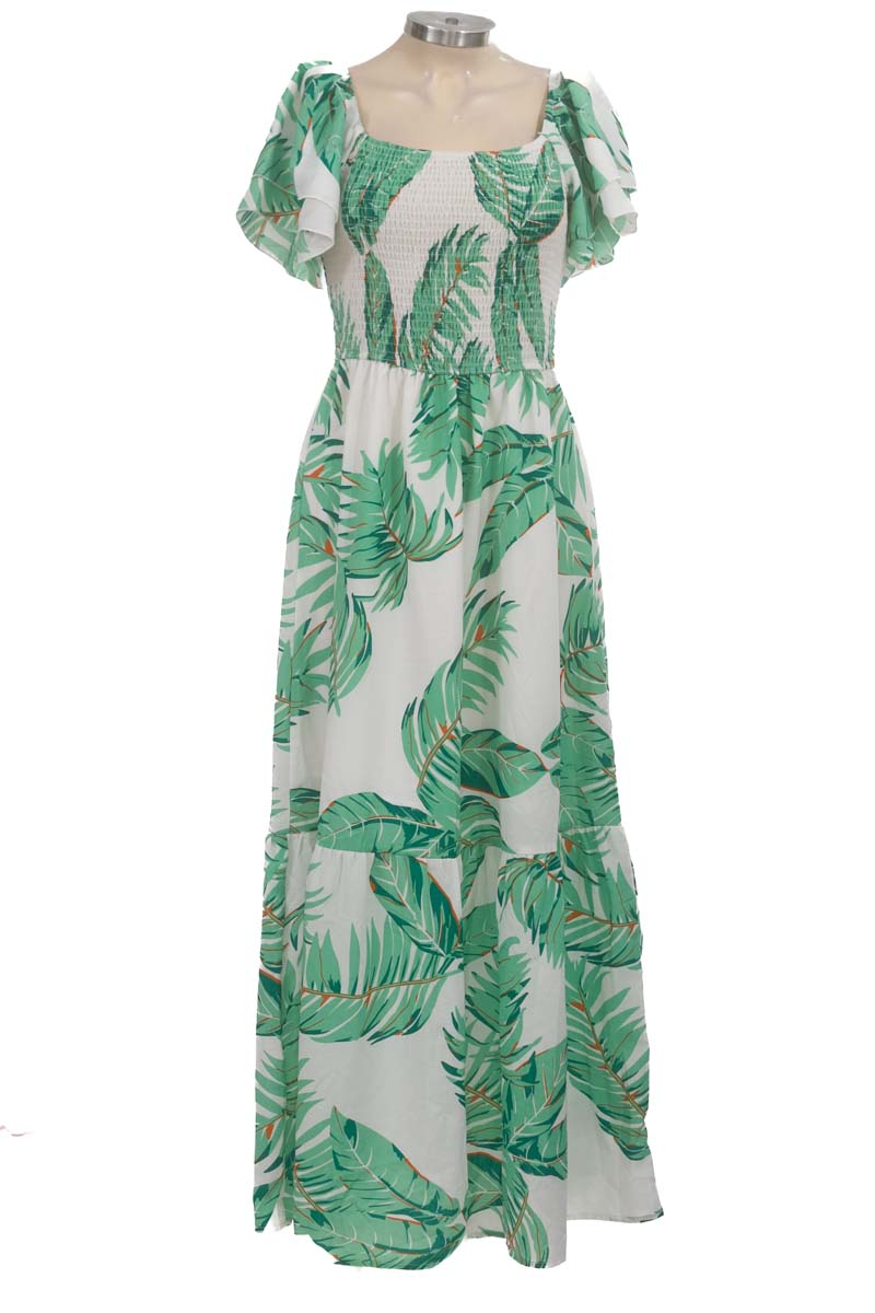 Vestido / Enterizo color Verde - Closeando