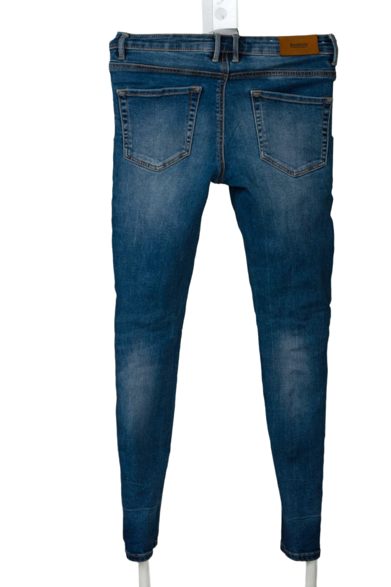 Pantalones color Azul - Stradivarius