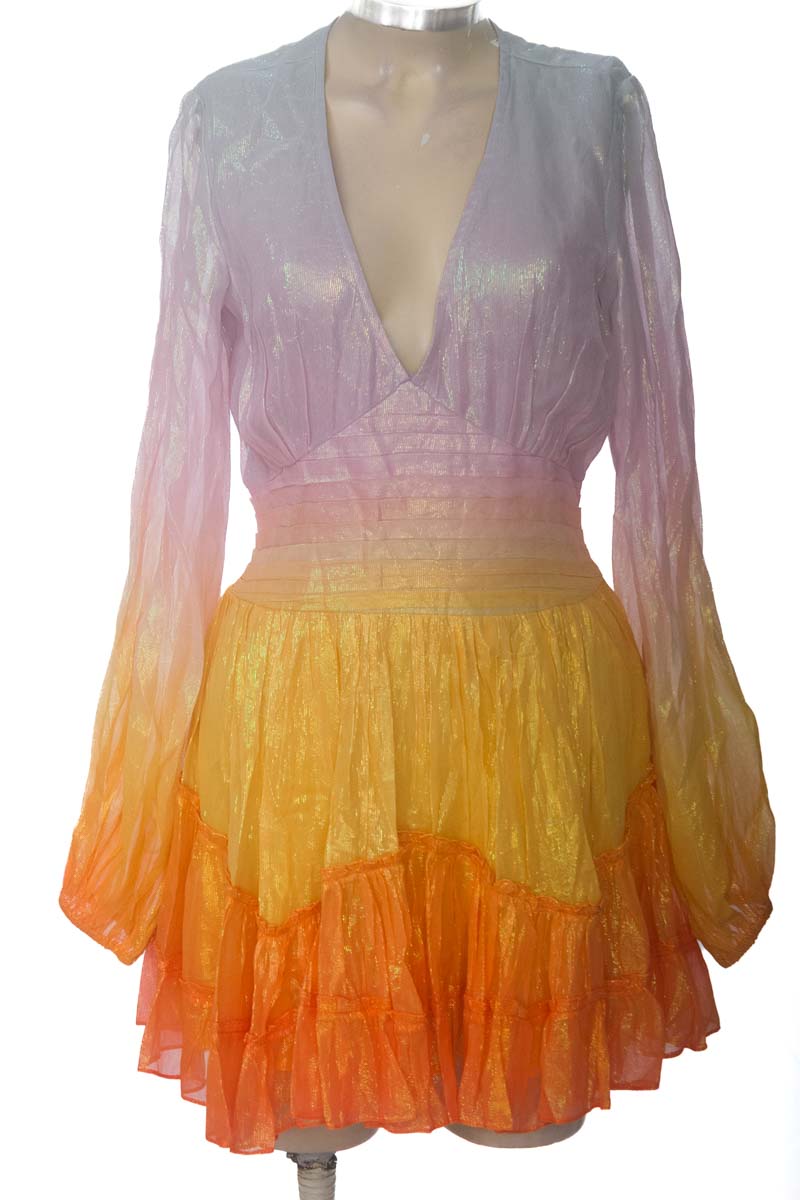 Vestido / Enterizo color Amarillo - Revolve