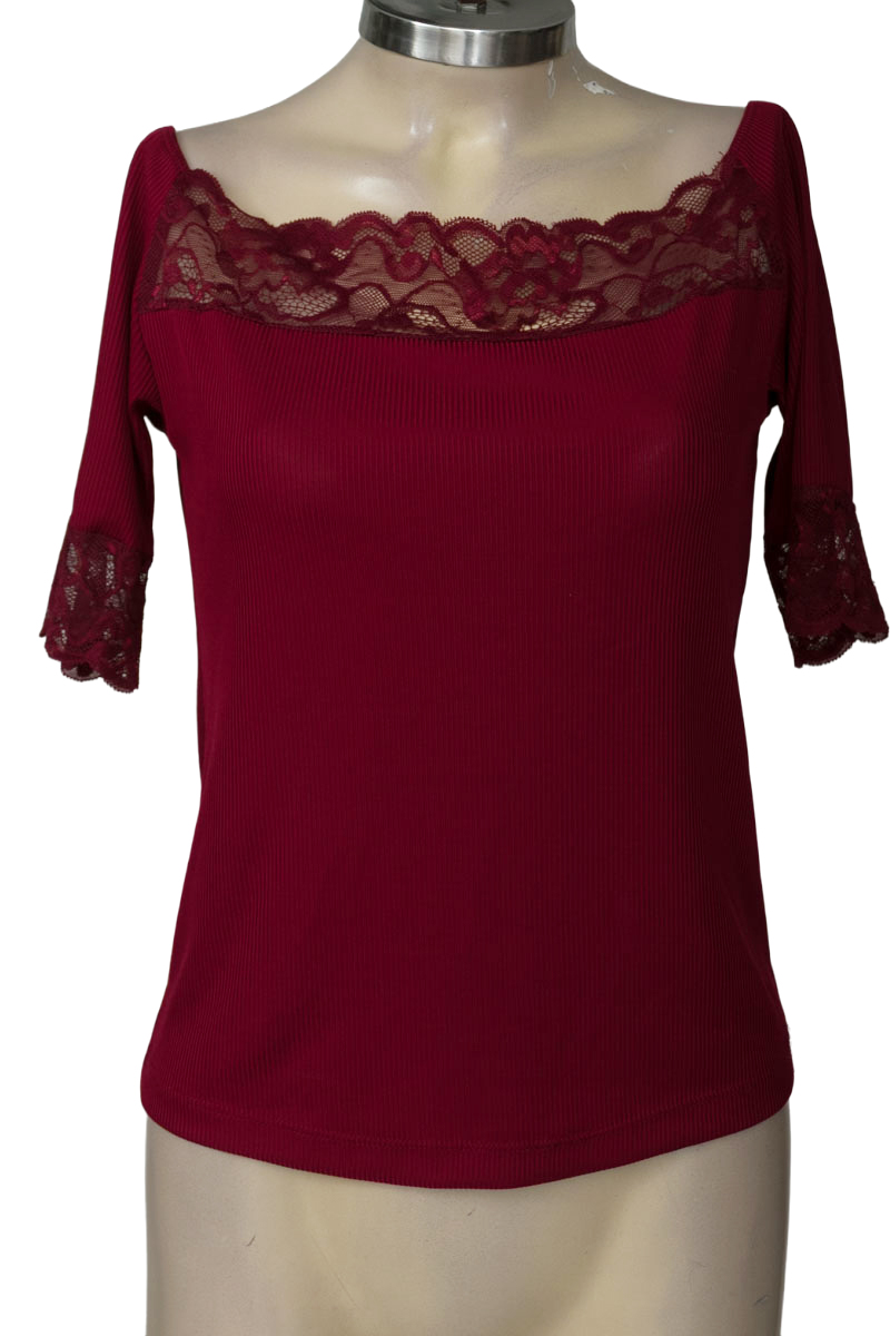 Top / Camiseta color Vinotinto - ABRIL