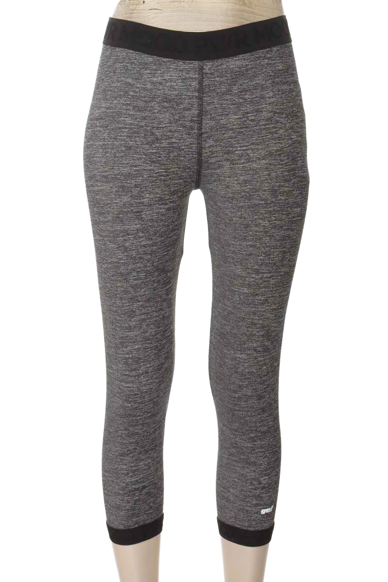 Ropa Deportiva / Salida de Baño color Gris - Gef