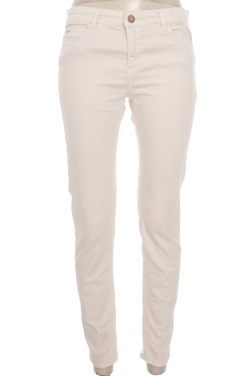 Pantalones color Rosado - Stradivarius