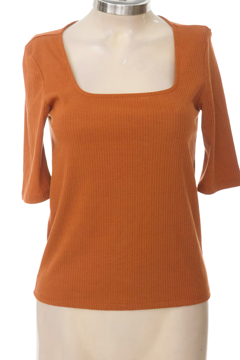 Top / Camiseta color Café - NAF NAF