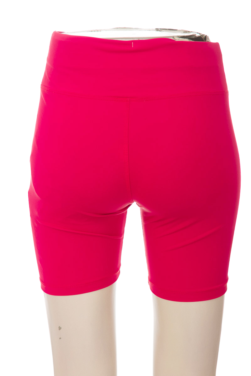 Ropa Deportiva / Salida de Baño color Fucsia - Closeando