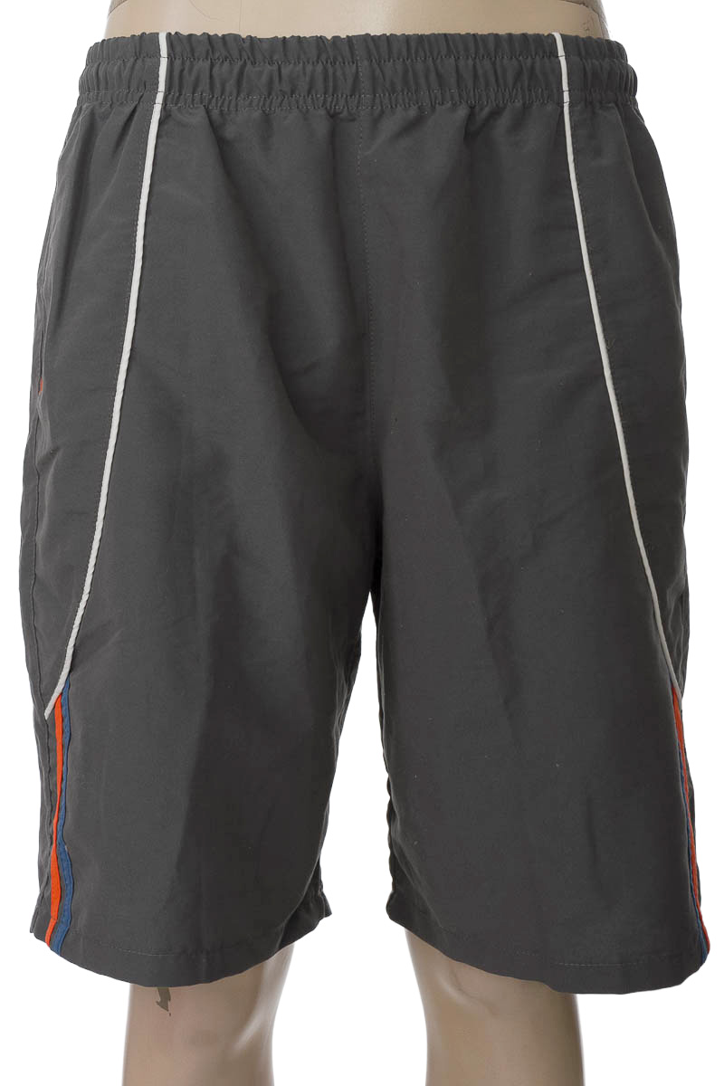 Ropa Deportiva color Gris - Closeando