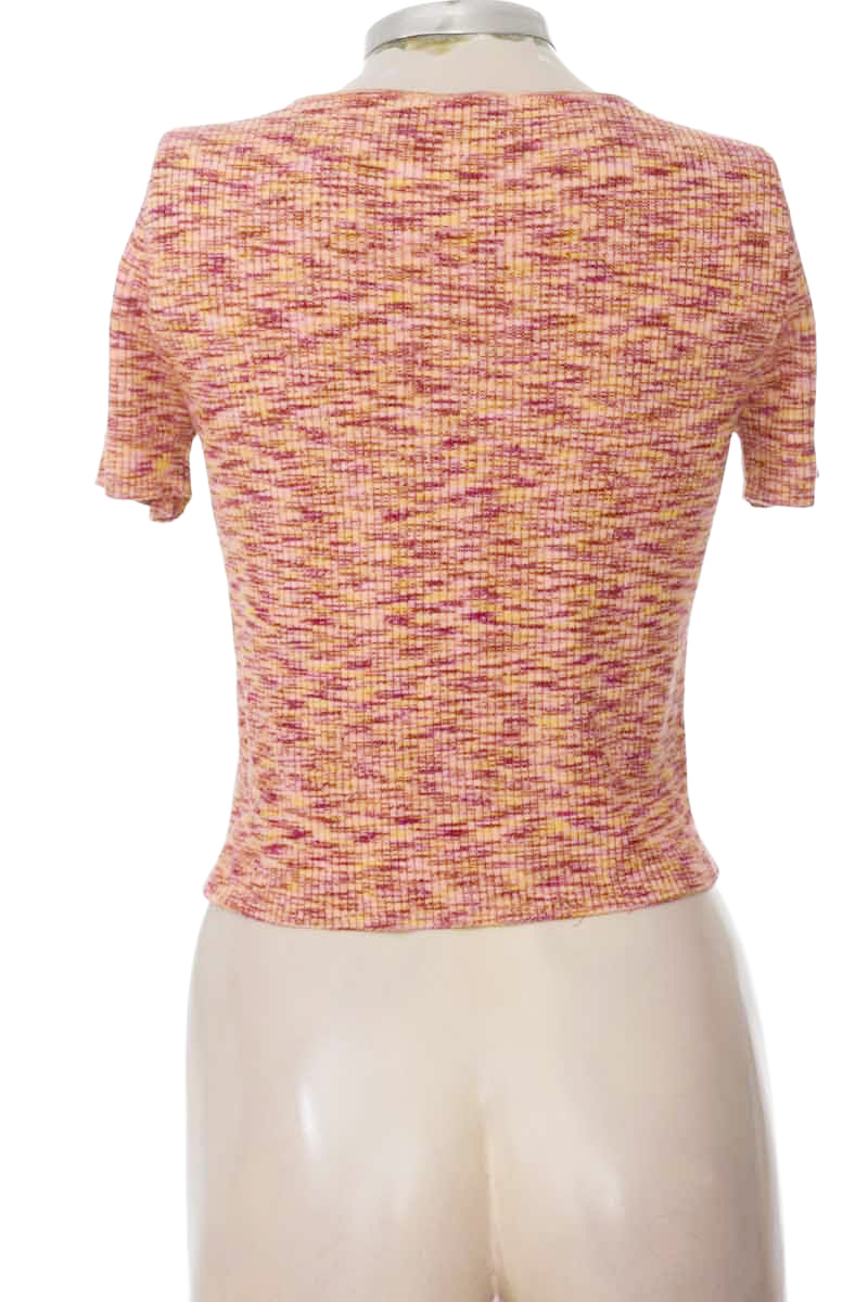 Sweater color Rosado - Closeando