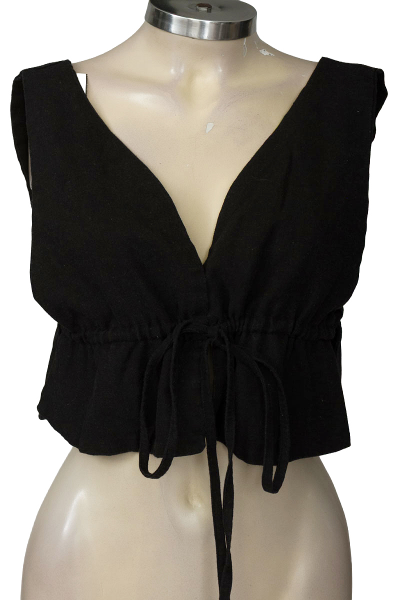 Top / Camiseta color Negro - Closeando