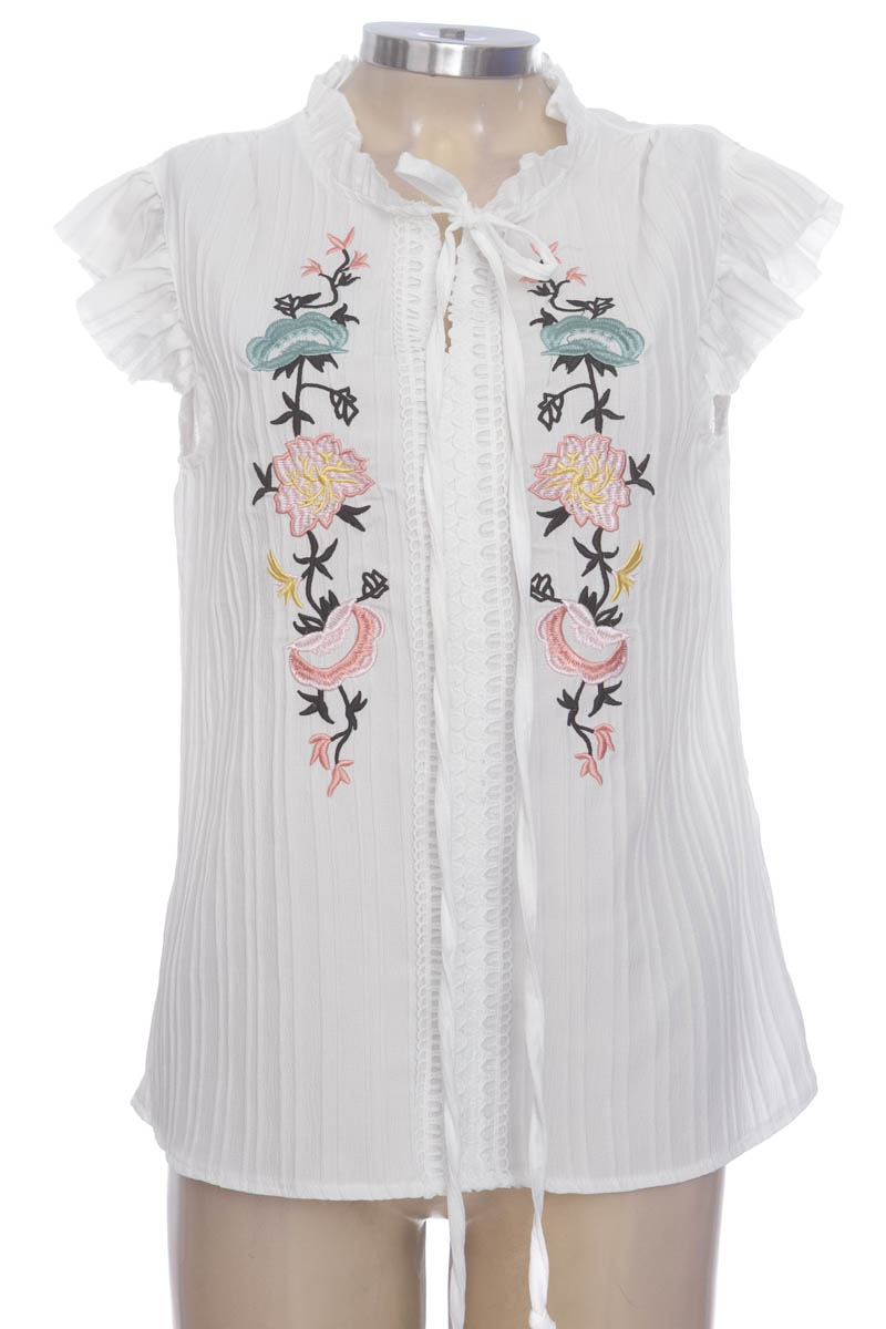 Top / Camiseta color Blanco - Closeando