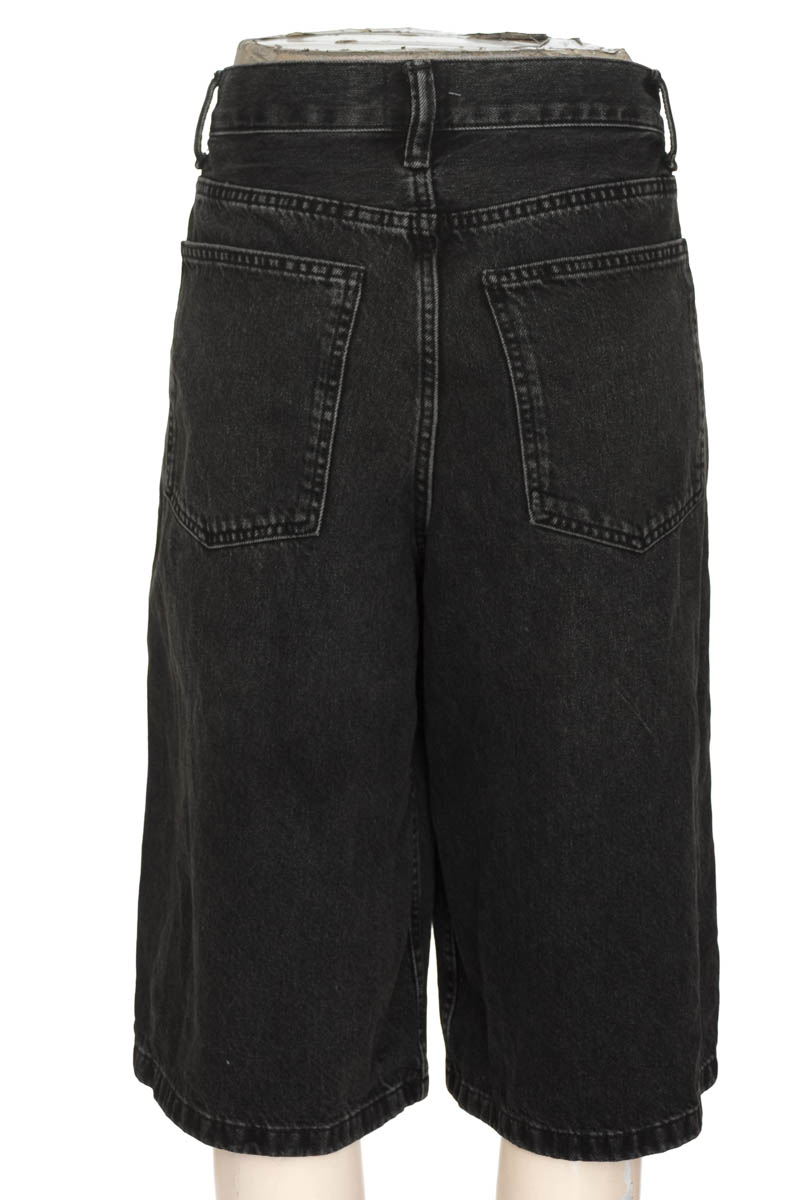 Bermuda - Pantaloneta color Negro - H&M