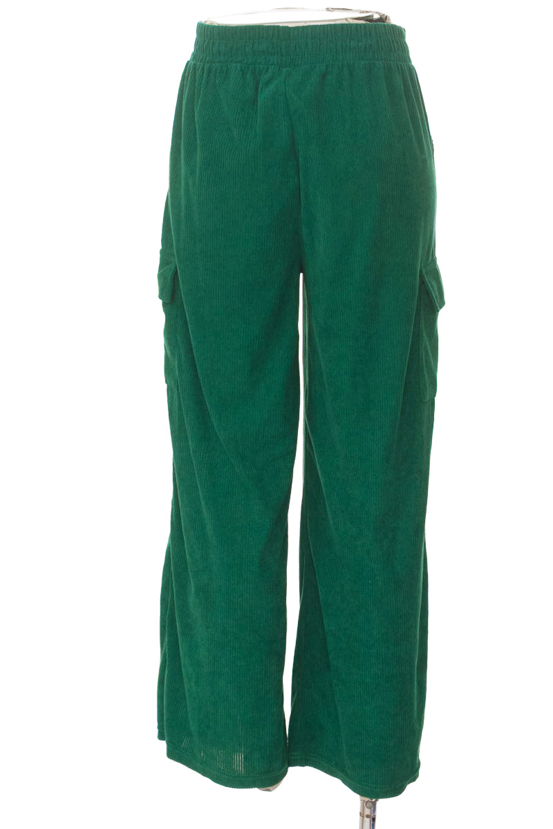 Pantalones color Verde - Closeando