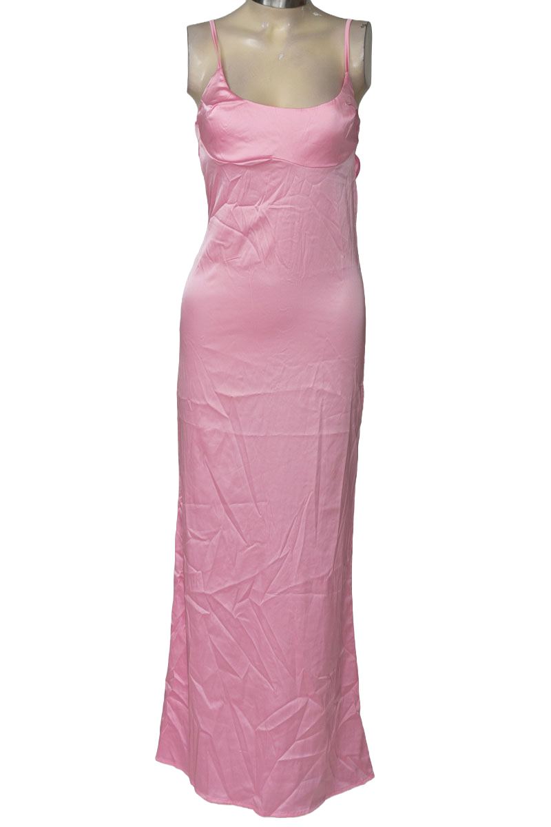 Vestido / Enterizo color Rosado - Closeando