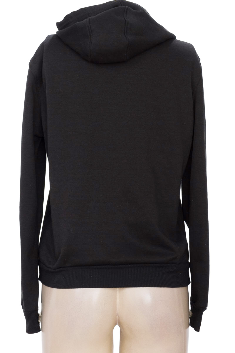 Sweater color Negro - Closeando