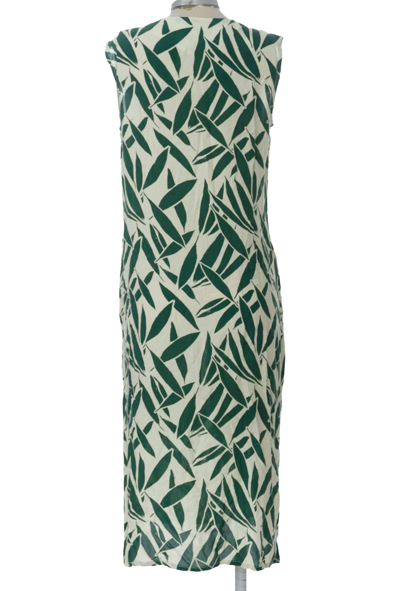 Vestido / Enterizo color Verde - Closeando