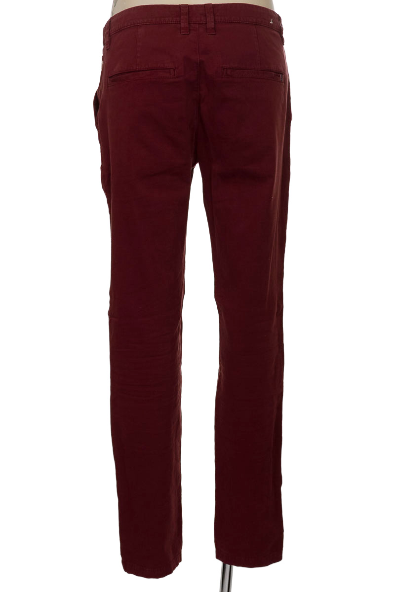 Pantalón color Vinotinto - Chevignon