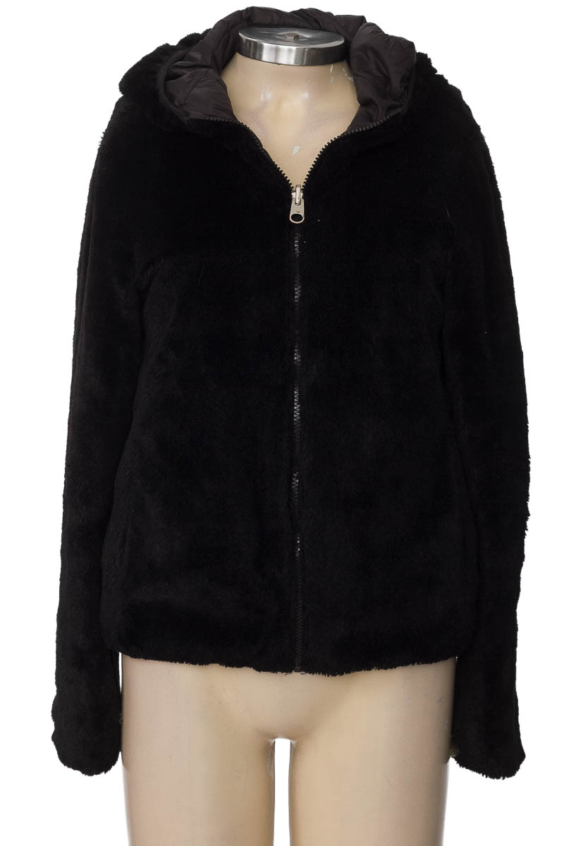 Chaqueta / Abrigo color Negro - Pull & Bear