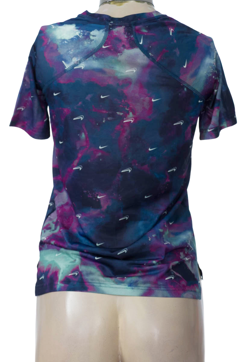 Ropa Deportiva / Salida de Baño color Estampado - Nike