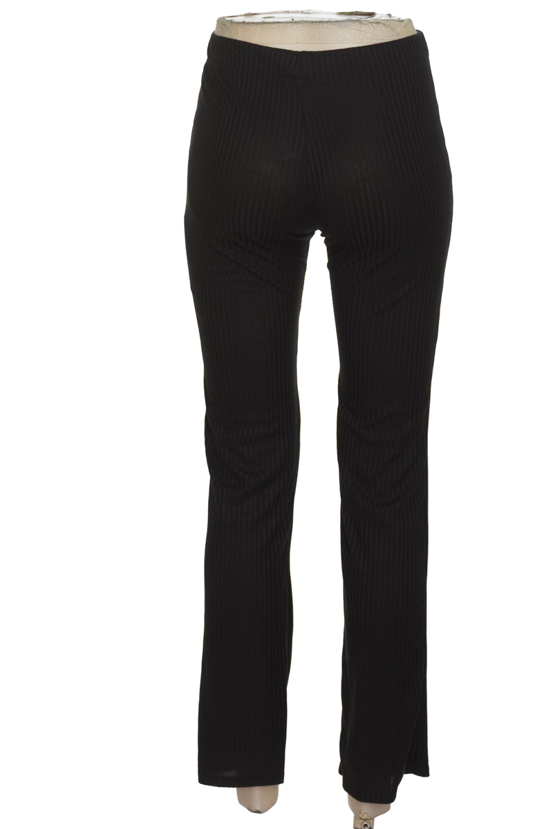 Pantalones color Negro - Yerba Buena