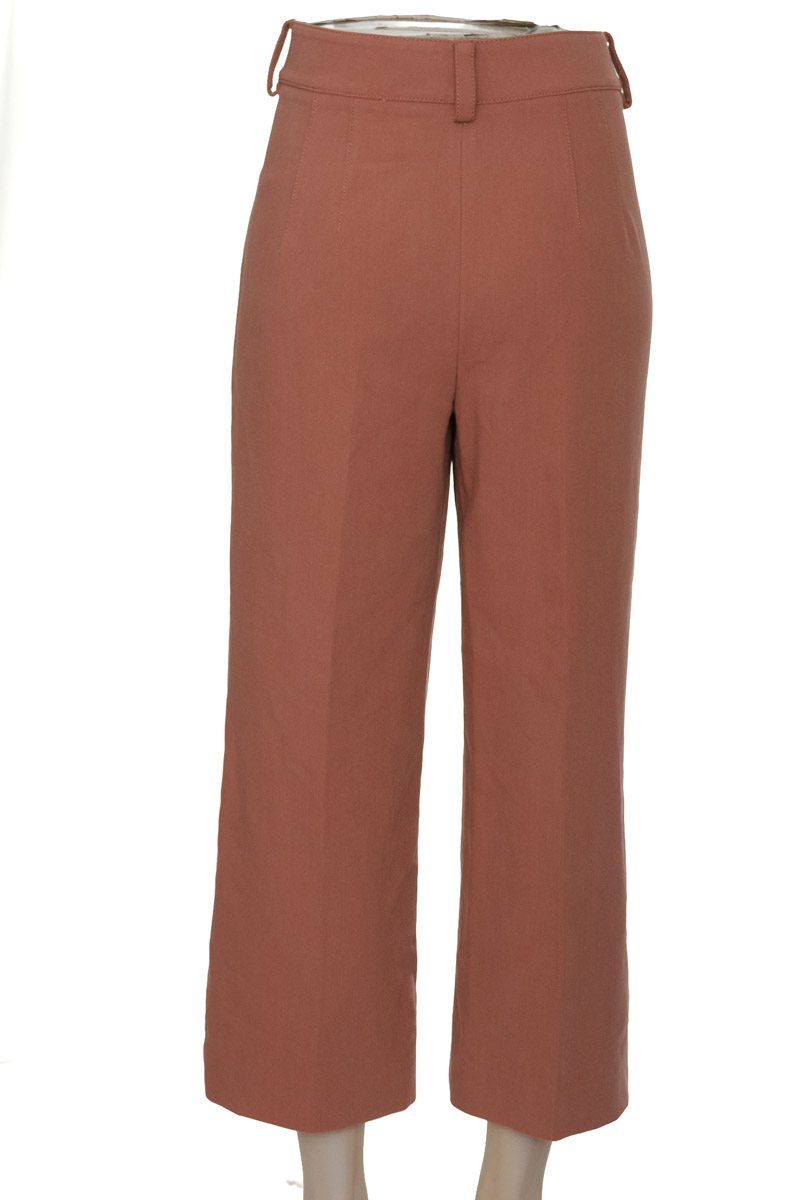 Pantalones color Rosado - Zara
