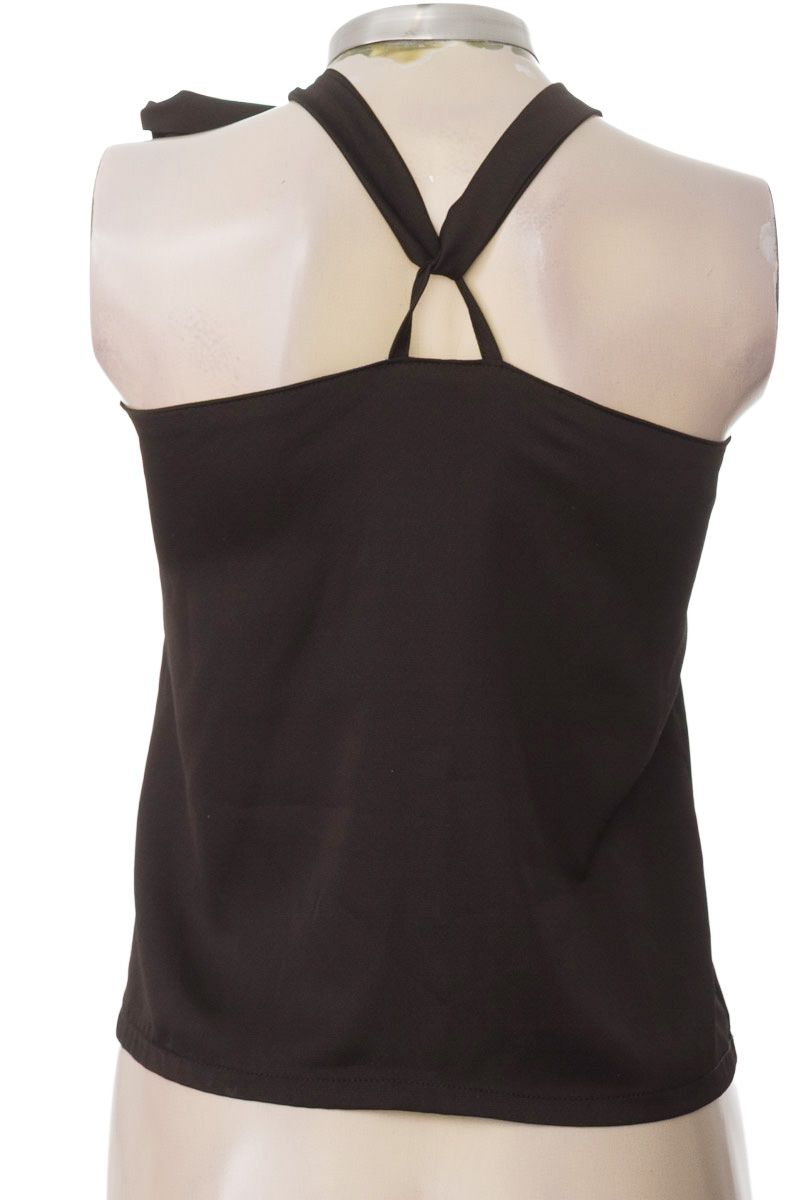 Top / Camiseta color Negro - Mangra