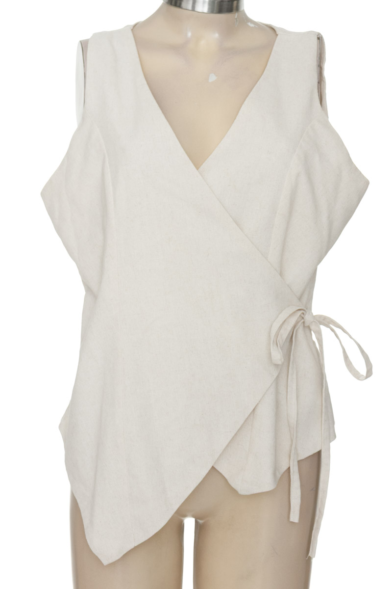 Chaqueta / Abrigo color Beige - Heva boutique