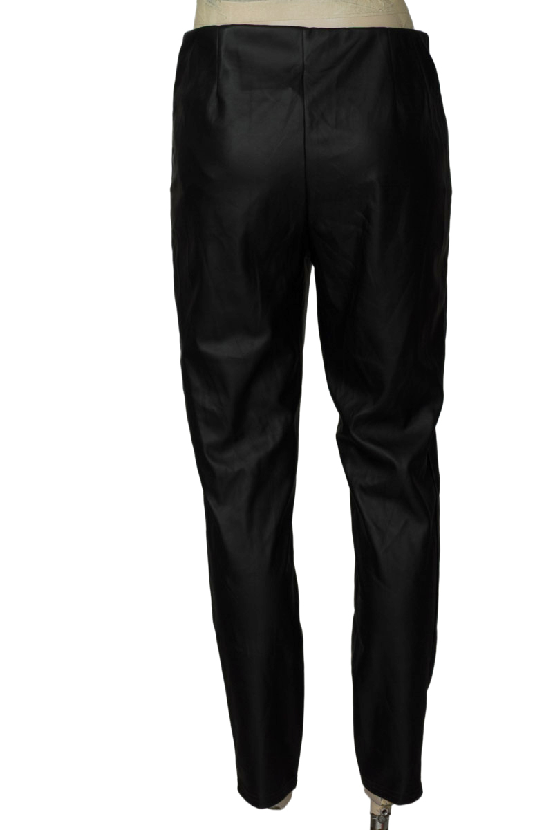 Pantalones color Negro - MNG