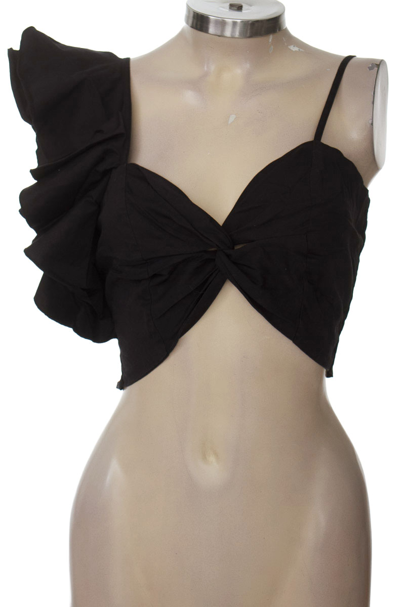 Top / Camiseta color Negro - Studio F