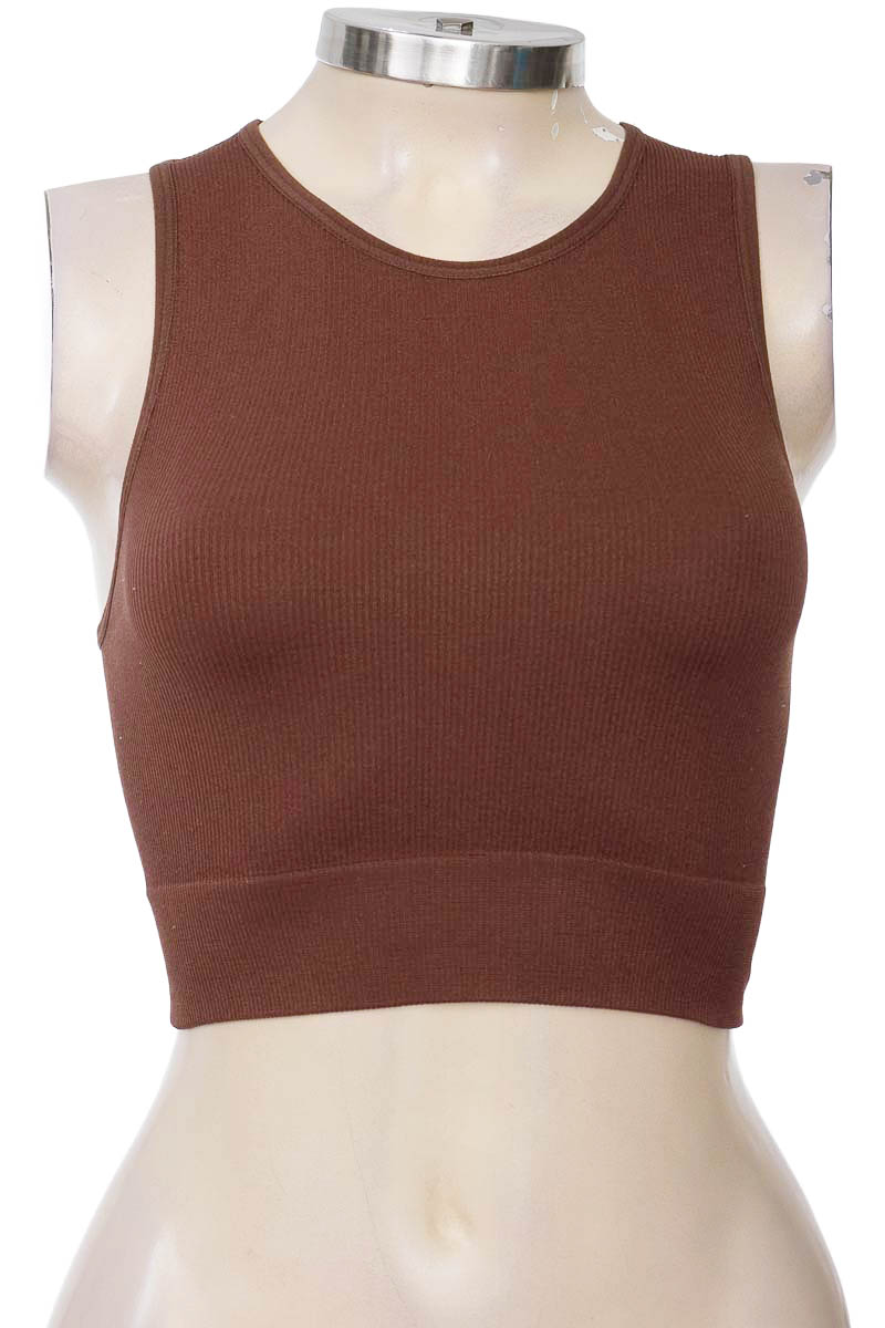 Top / Camiseta color Café - Essentials