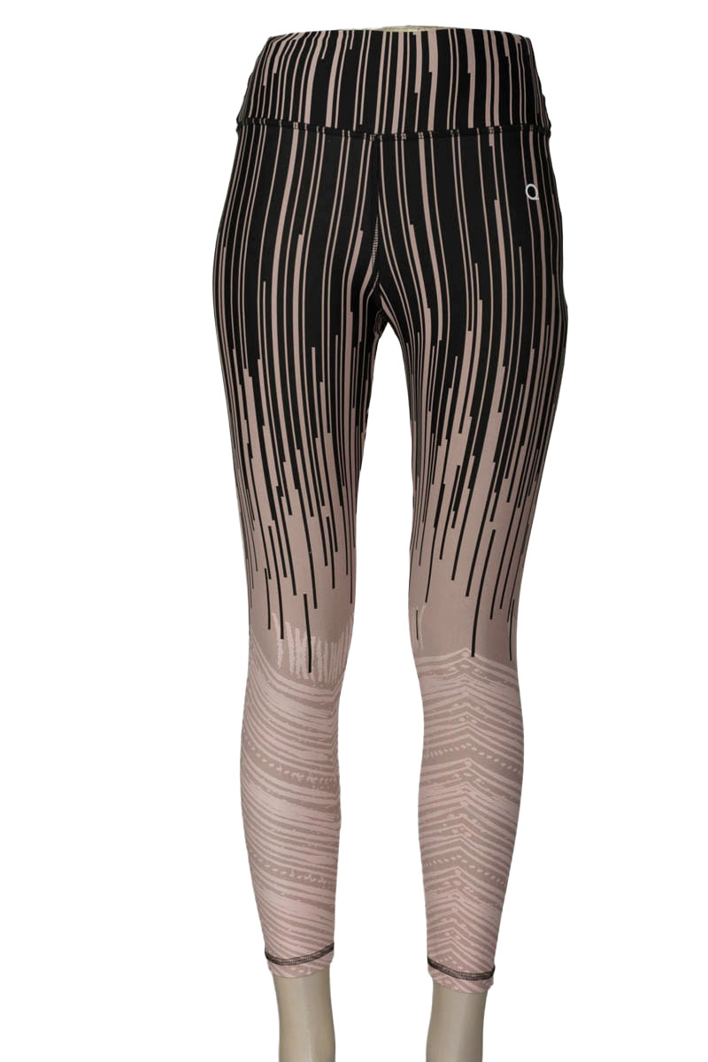 Ropa Deportiva / Salida de Baño color Negro - Maqui