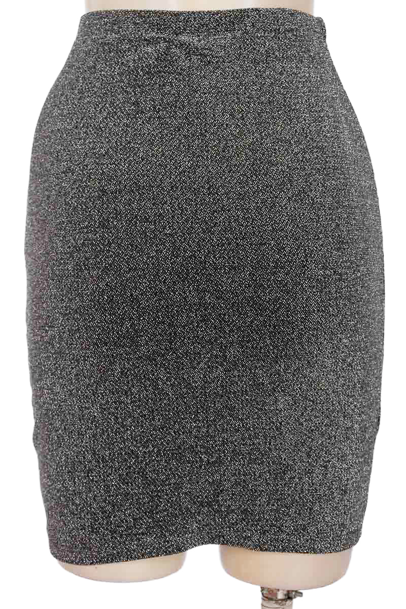 Falda color Plateado - Closeando