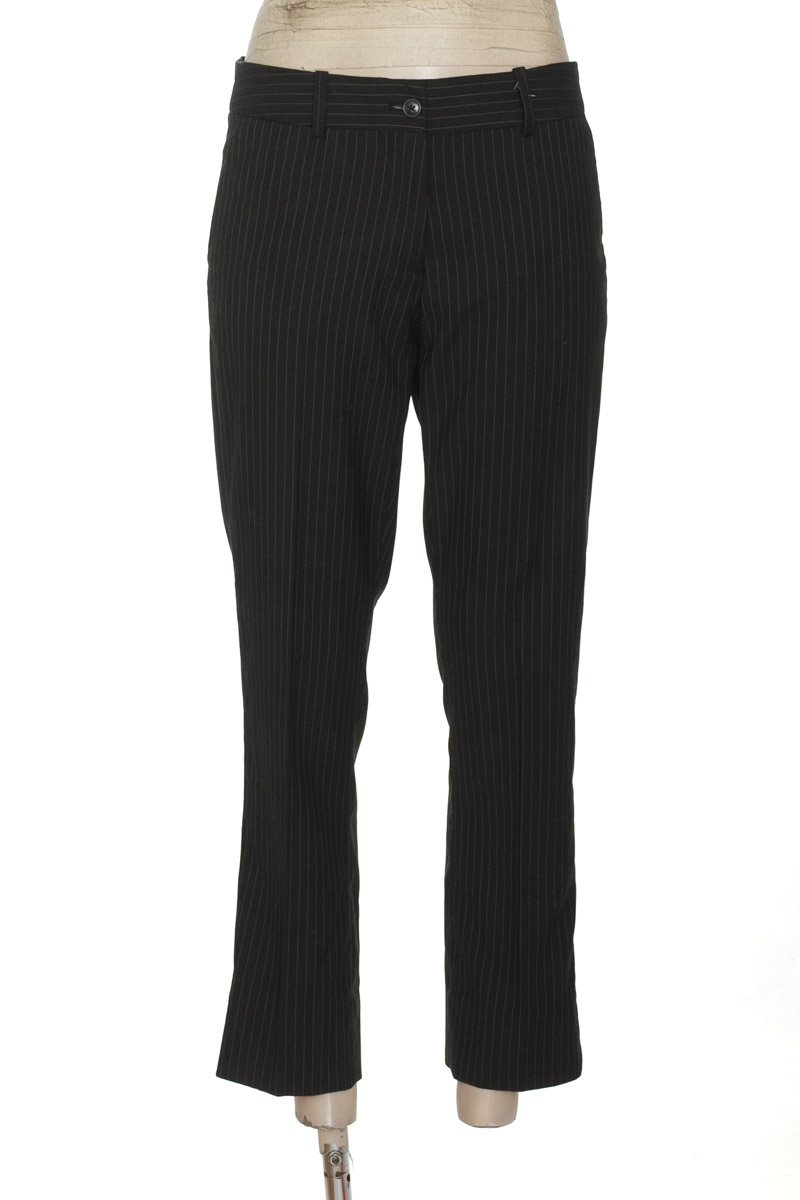 Pantalones color Negro - Armi