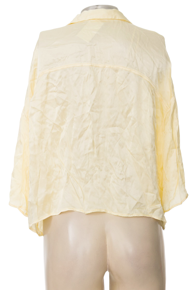 Blusa color Amarillo - Zara