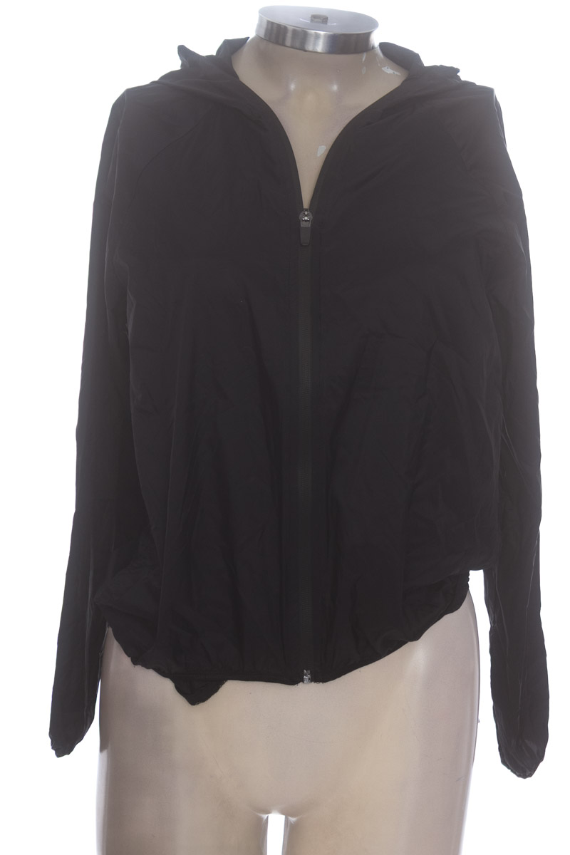 Ropa Deportiva / Salida de Baño color Negro - Belife