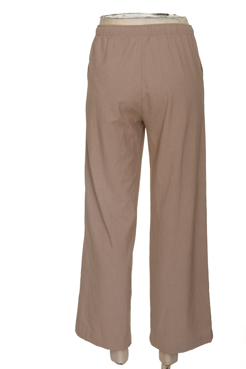Pantalones color Beige - Stradivarius
