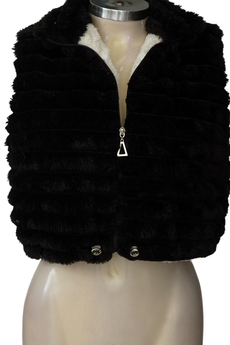 Chaqueta / Abrigo color Negro - Closeando