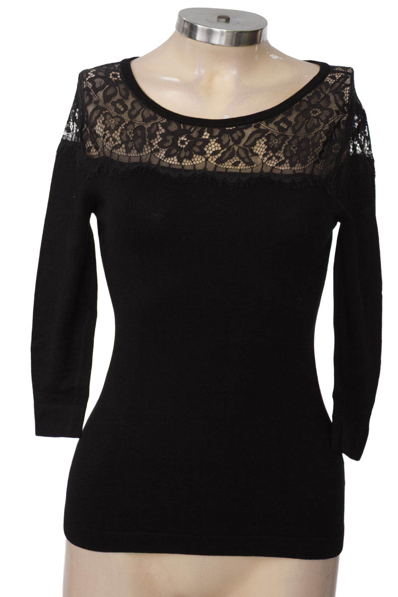 Top / Camiseta color Negro - Express