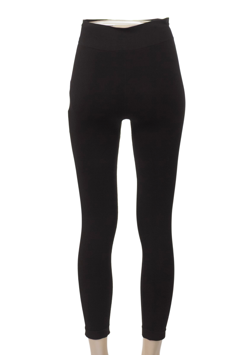 Ropa Deportiva / Salida de Baño color Negro - SAMSARA