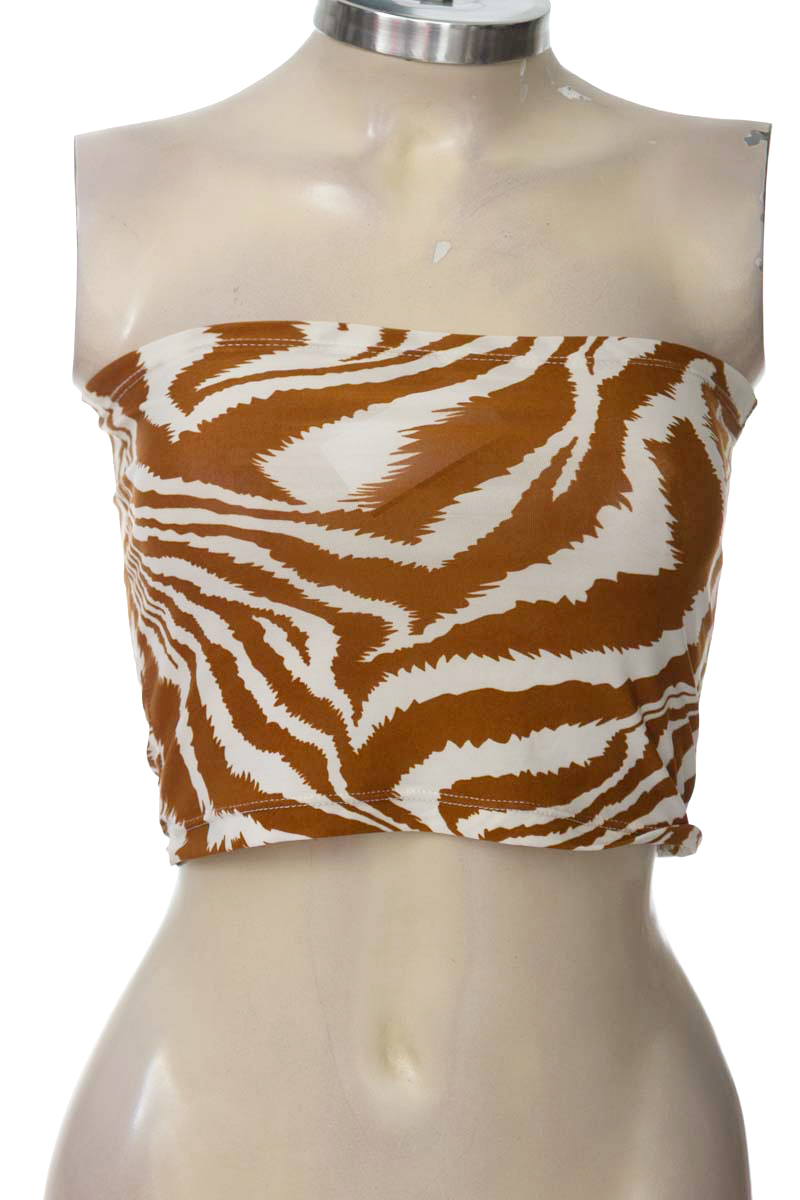 Top / Camiseta color Café - Closeando